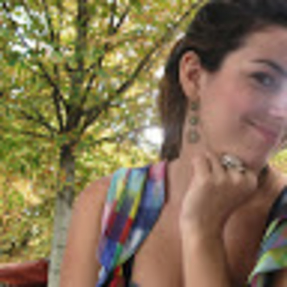 Meet your Posher, Bia - Picture 1 of 1